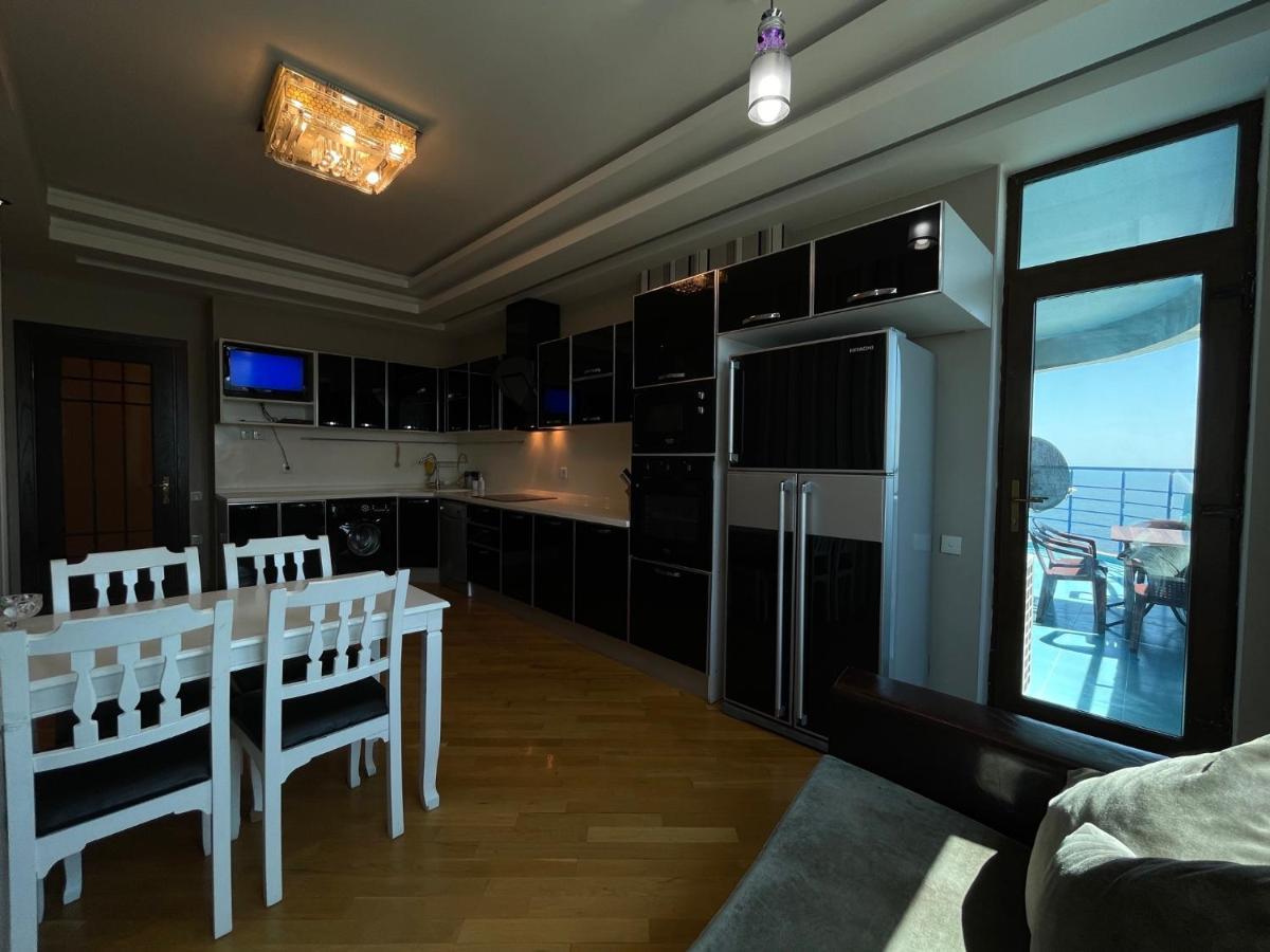 Megafun Appartement Bakoe Buitenkant foto