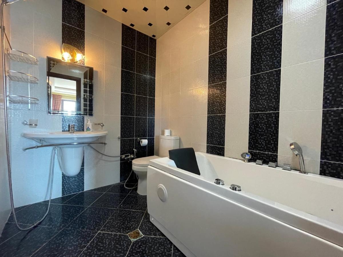 Megafun Appartement Bakoe Buitenkant foto